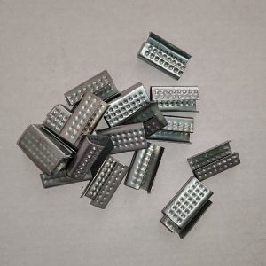 Grapas metálicas 1/2 (Millar)